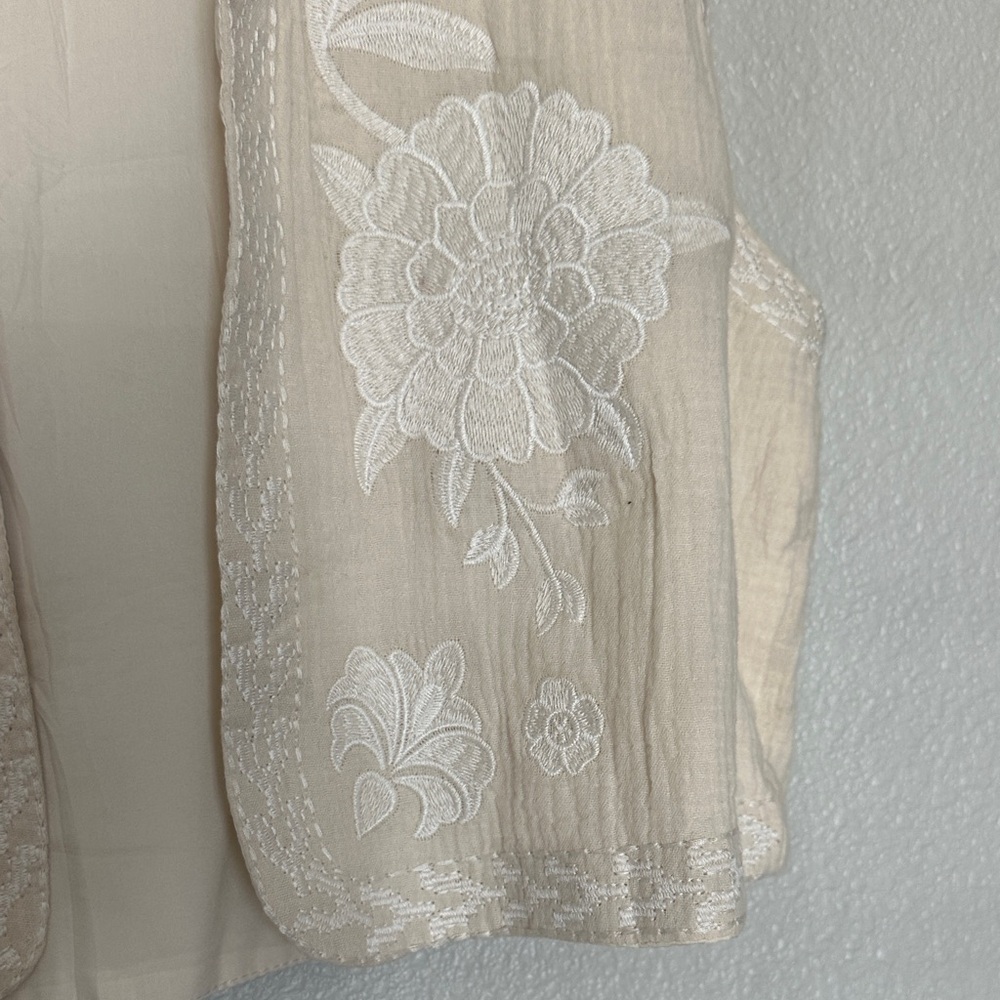 Embroidered Cream Vest - Picture 5 of 7